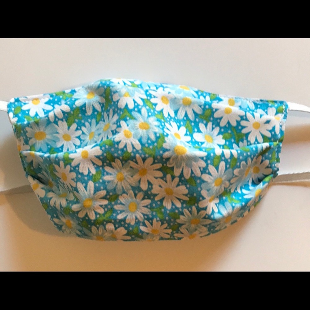 2 (TWO) Face Masks DAISIES Reversible - Picture 3 of 10